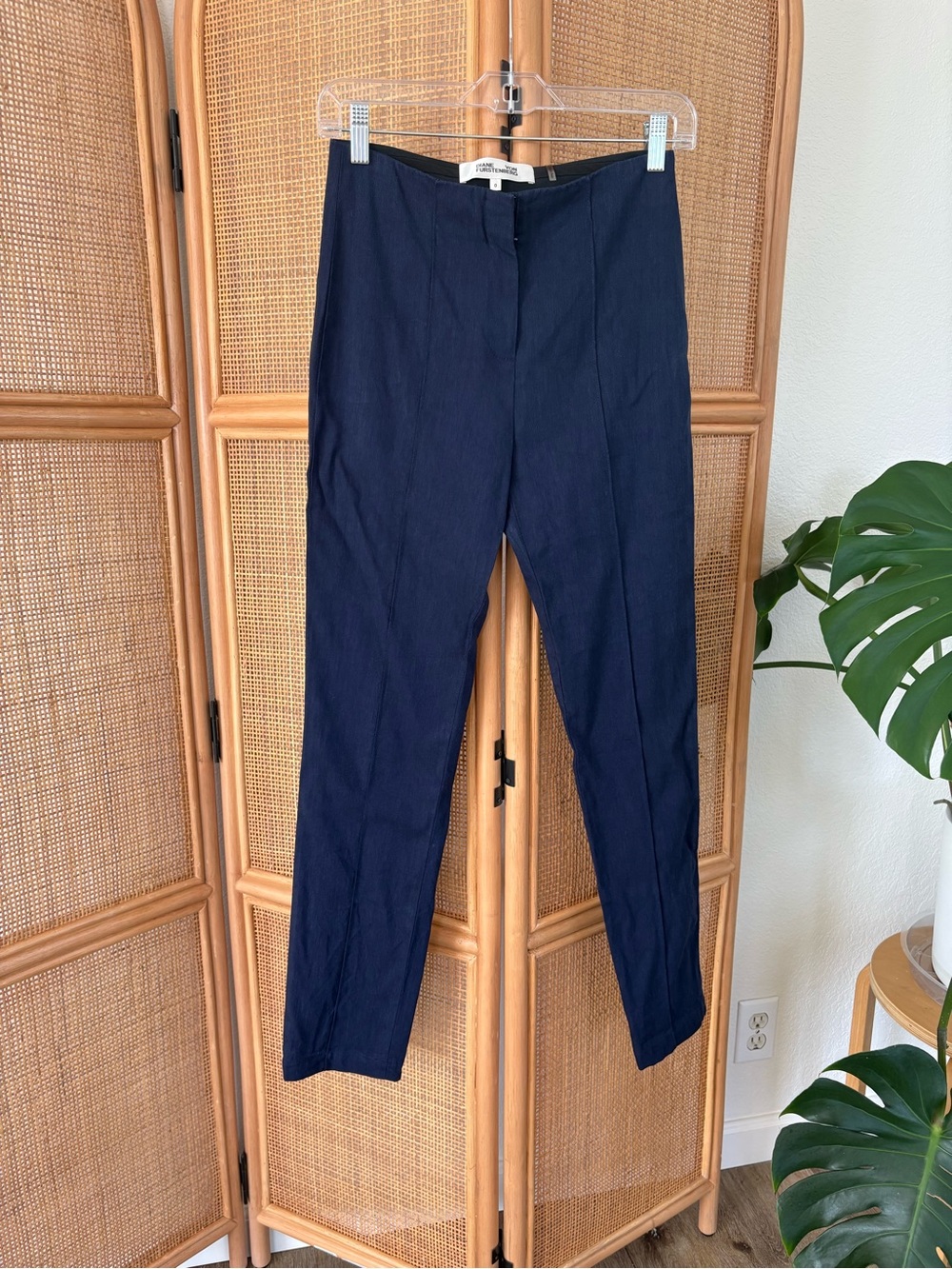 Diane Von Fostenberg Linen Blend Slim Pants in Navy Blue Sz: 0|Summer, Office